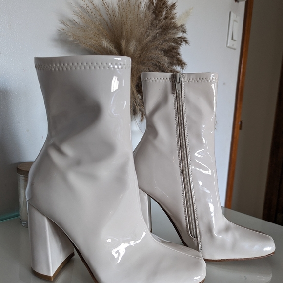 STEVE MADDEN Lynden boot in bone patent size 5.5 - Picture 7 of 7